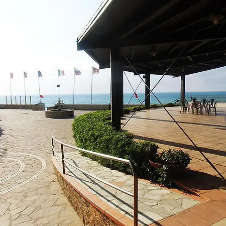 Villaggio Club Calanovellamare Resort 3*