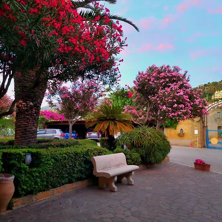 Resort Villaggio Club Calanovellamare 3*